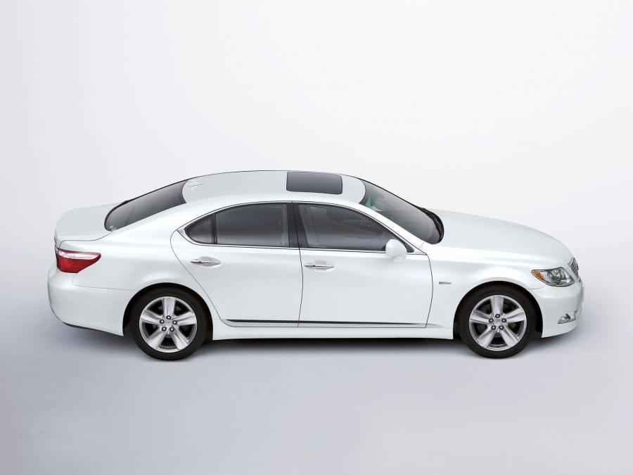  Lexus LS460 2006 года  (JP) (фото 11 из 16)